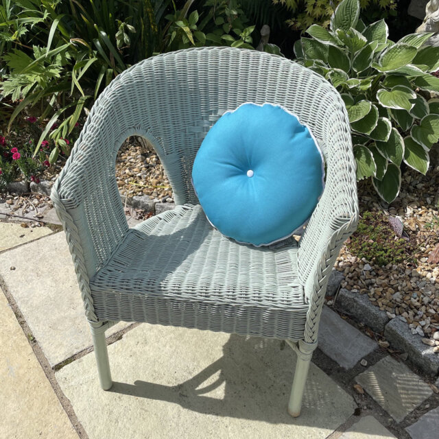 Indoor / Outdoor Grey Circular Cushion