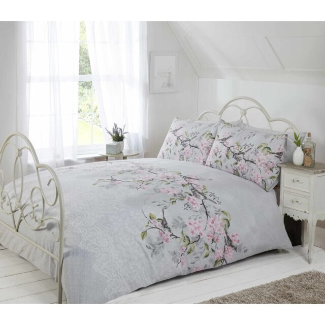 Brody Floral Duvet Cover with Pillowcases Included