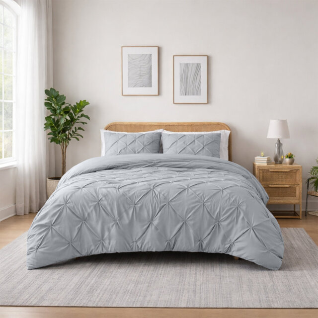 Microfiber Pintuck Duvet Cover Set – 2 Pillowcases