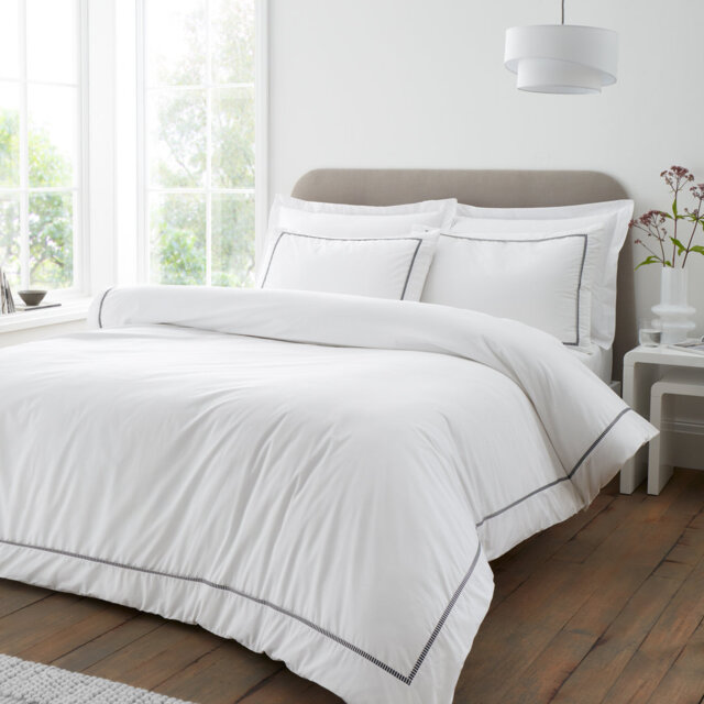 Contrast Trim 200 Thread Count Cotton Duvet Cover Set