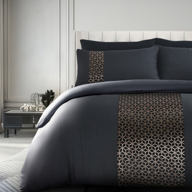 Polyester Geometric Duvet Cover Set with Pillowcases Included