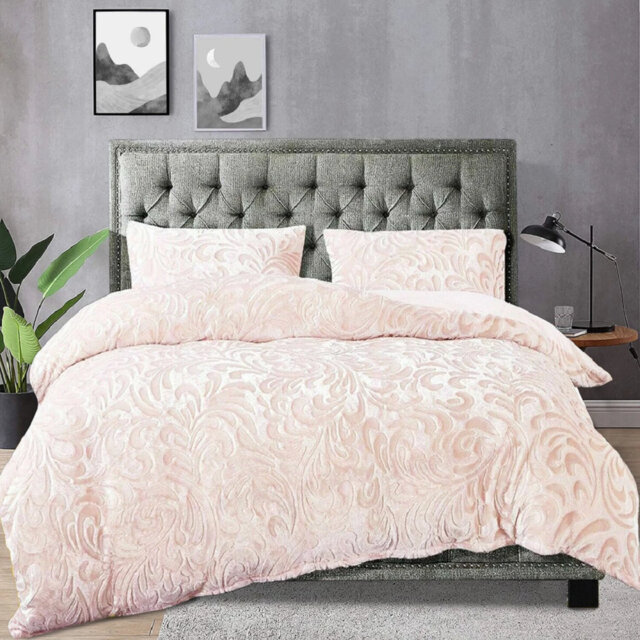 Polyester Floral Duvet Cover with Pillowcases Included