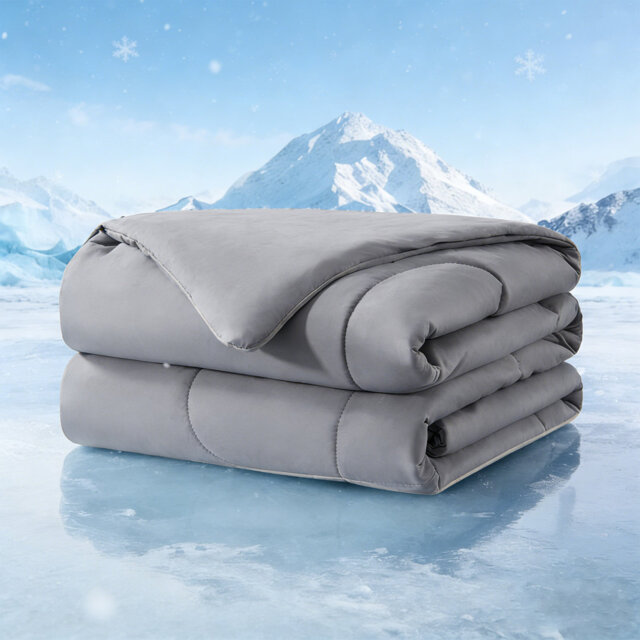 Super Cooling Blanket Summer Comforter Lightweight Breathable 320 GSM Cold Blanket for Hot Sleepers.