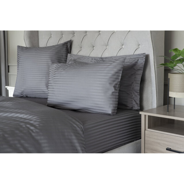 Plain Dye 540 TC Hotel Suite Egyptian-Quality Cotton Duvet Cover Set