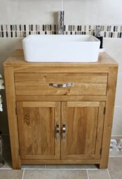 Desirae Solid Oak 700mm Free-standing Vanity Unit with Ceramic Basin & Tap.