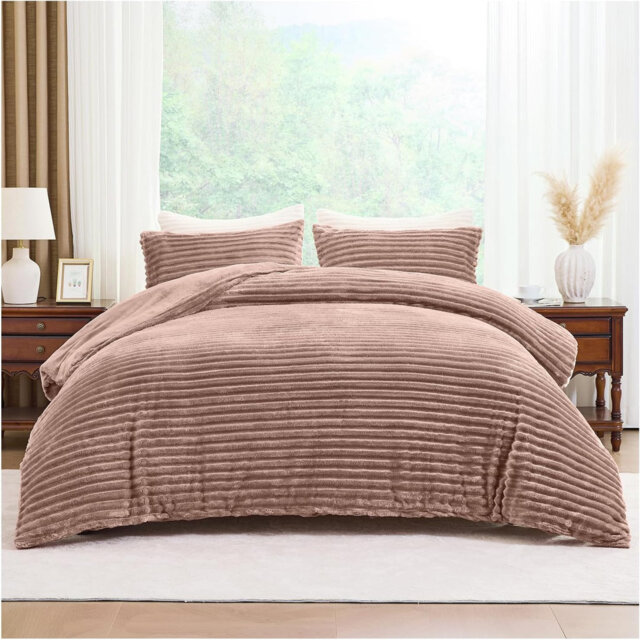 Polyester Solid Colour Duvet Cover Set with Pillowcases Included