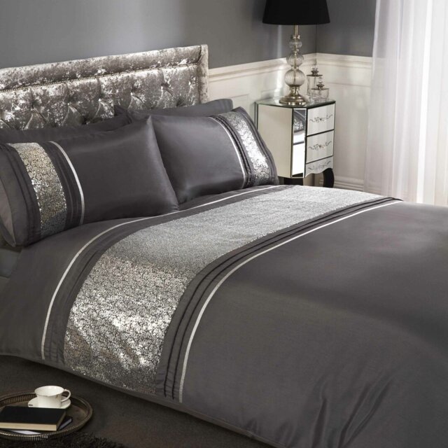 Unique Solid Colour Duvet Cover with Pillowcases Included