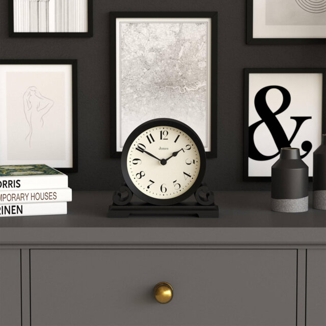 Analogue Plastic / Acrylic Quartz Movement / Crystal Tabletop Clock