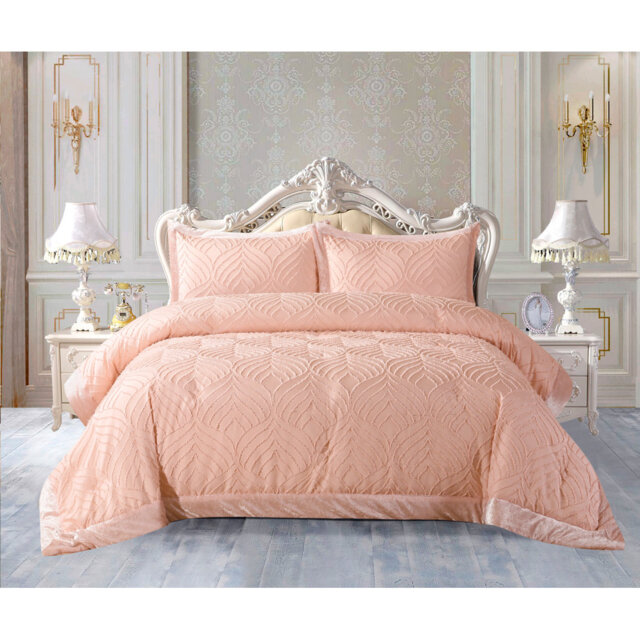 Chelsea Tufted Crushed Velvet Bedspread Set â Luxurious Soft Quilted Bedding with Matching Pillow Shams, Elegant Velvet Comforter Coverlet Set