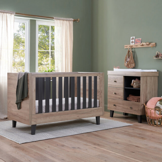 Tutti Bambini Como 2 Piece Nursery Furniture Room Set