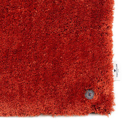 Handmade Cozy rug in terracotta