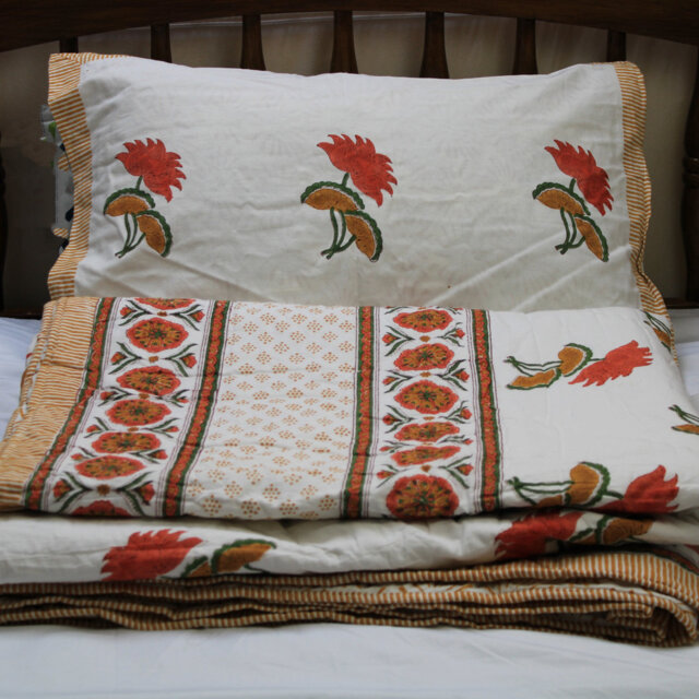 Honeyville Red/White Summer Cotton 125 TC Reversible Traditional 3 Piece Quilted Bedspread Set