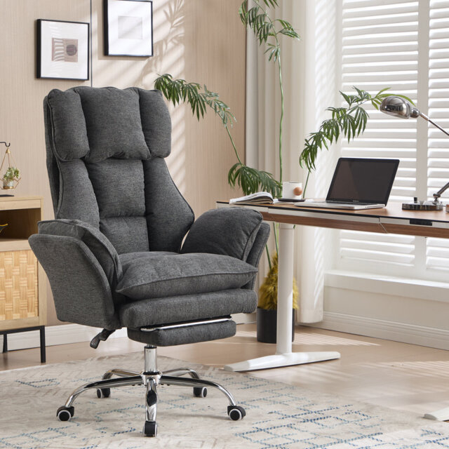 Ergonomic Swivel Gaming Chair with Footrest, 135° Reclining, 150kg Capacity,Dark Grey