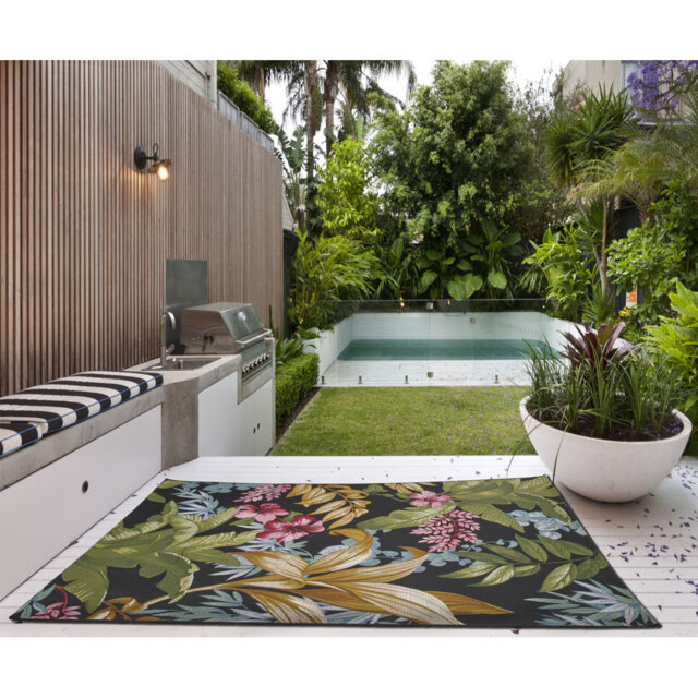 Tomas Floral Flatweave Indoor / Outdoor Area Rug
