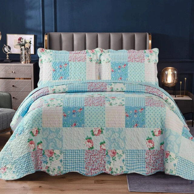Polyester Patchwork Bedspread with Pillow Shams