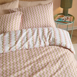 Izzie Polyester Chevron / Zig Zag Duvet Cover Set with Pillowcases Included