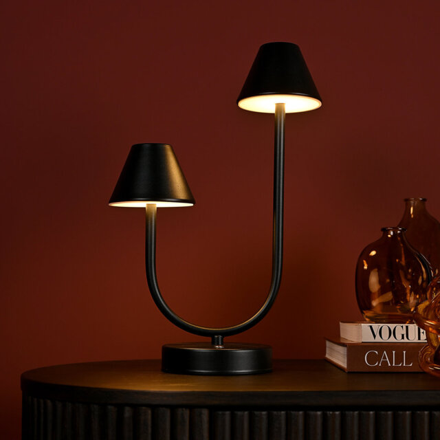 Deeana Metal Table Lamp