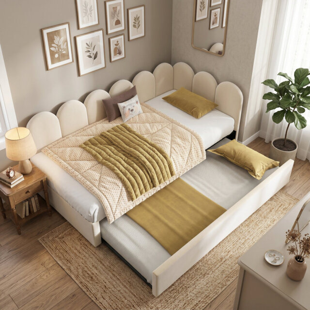 Upholstered Daybed with Trundle