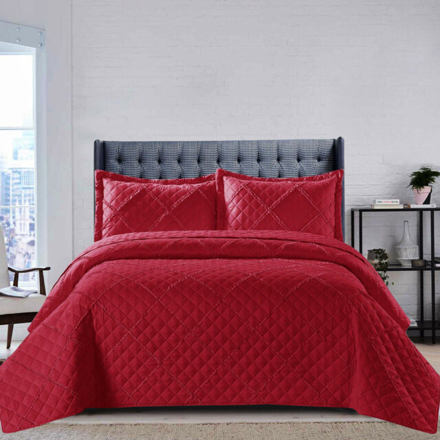 Dez Polyester Geometric Shapes Bedspread with Pillow Shams Included