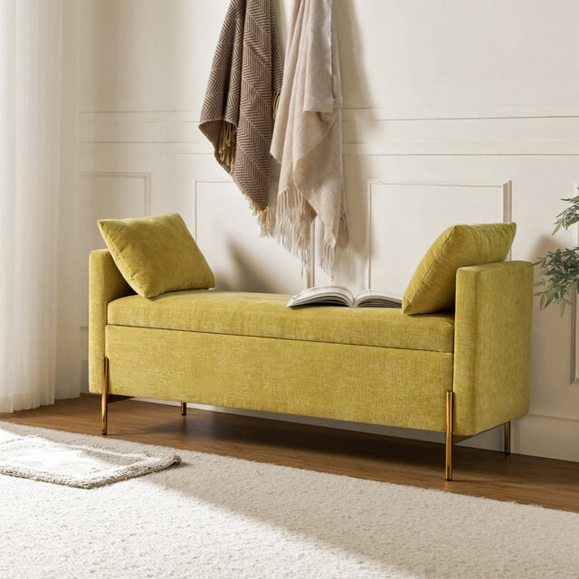 Louvenia 127cm Upholstered Flip Top Bench With Subdivided Storage and Toss Pillows