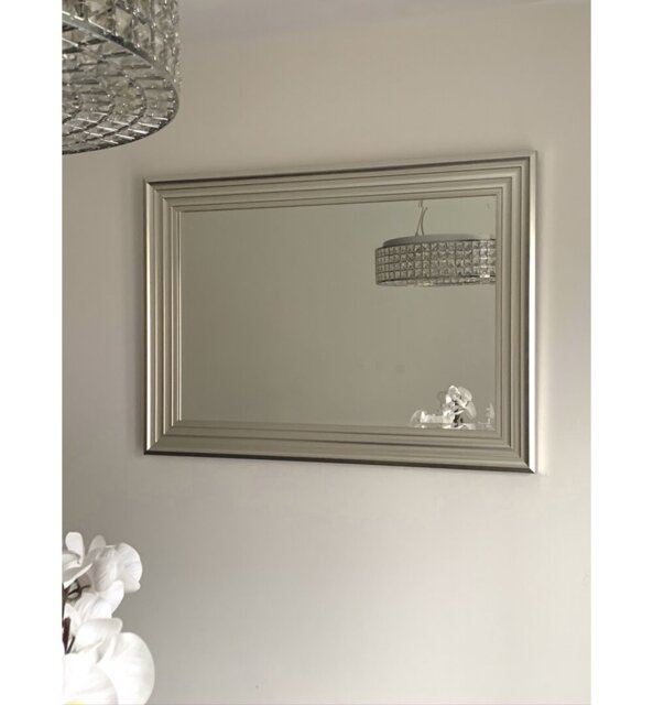 Hildigard Mirror