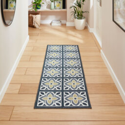 Victoria Area Rug