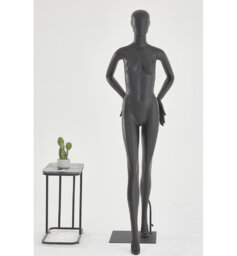 Altoria People Statue