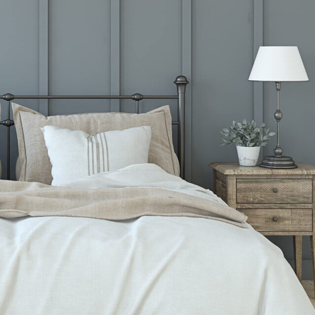 White Square Cushion