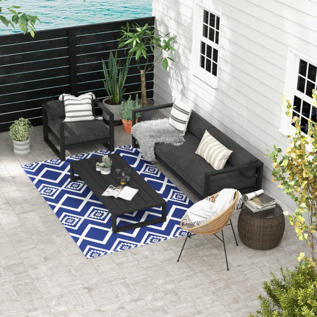 Coastline  Reversible Outdoor Rug with Waterproof Polypropylene and Lightweight Travel Design