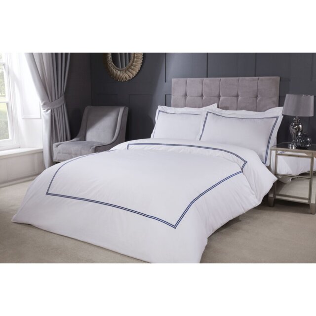 Ervin Linen Geometric Shapes Duvet Cover Set with Pillow Shams Included