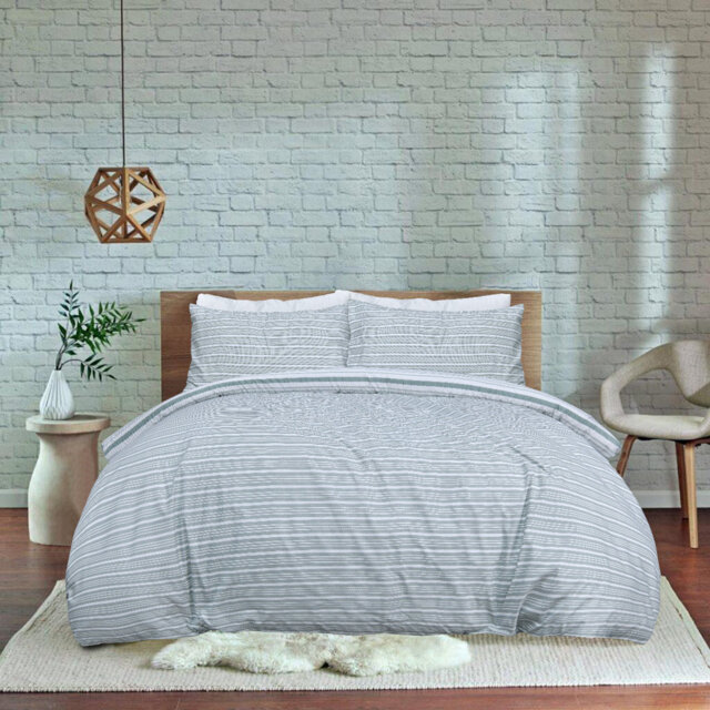 Braylynn Polyester Striped Duvet Cover Set with Pillowcases Included