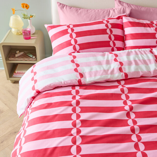 Lottie Polyester Abstract Duvet Cover Set with Pillowcases Included