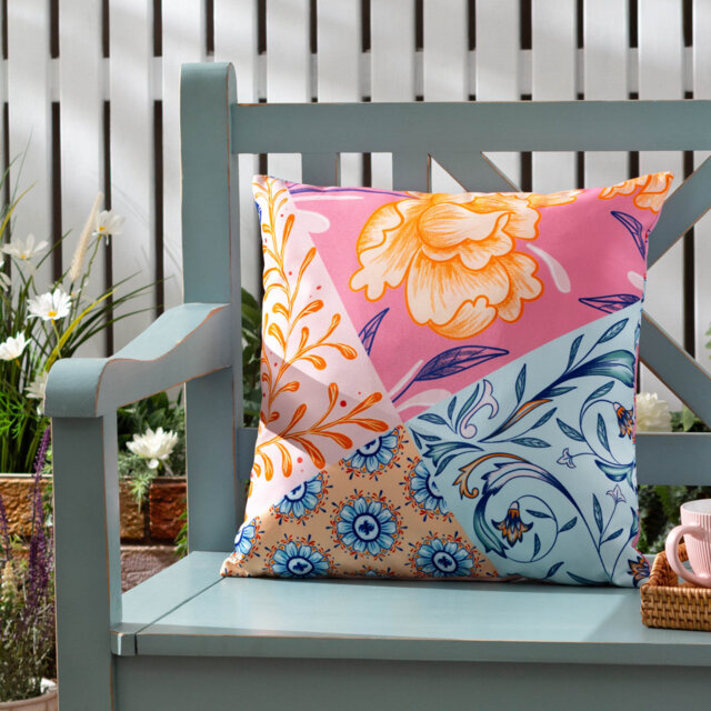 Melhoun Indoor / Outdoor Abstract Square Cushion