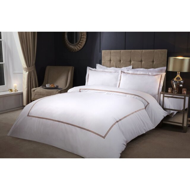 Ervin Linen Geometric Shapes Duvet Cover Set with Pillow Shams Included