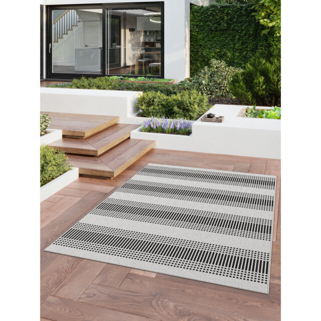 Strawn Striped Indoor / Outdoor Area Rug