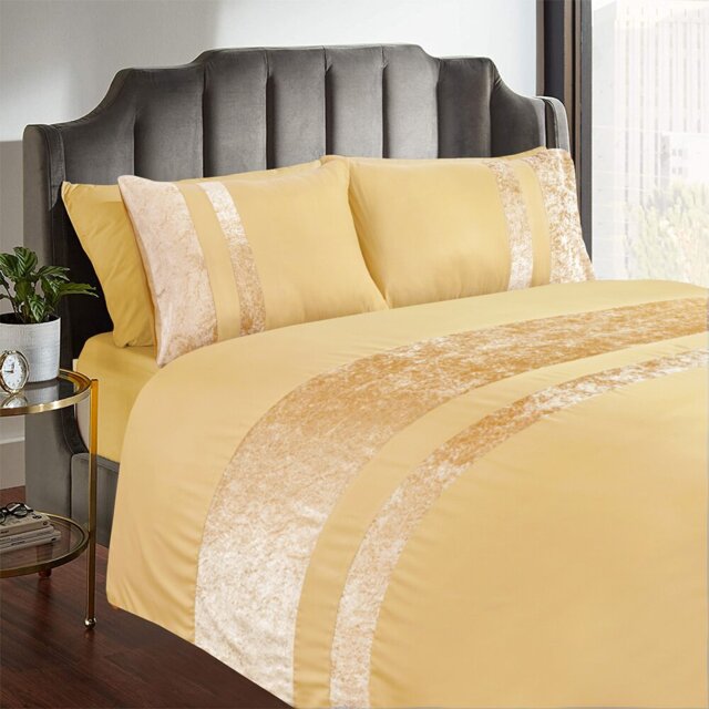 Aptos Duvet Cover Set with Pillowcases Included