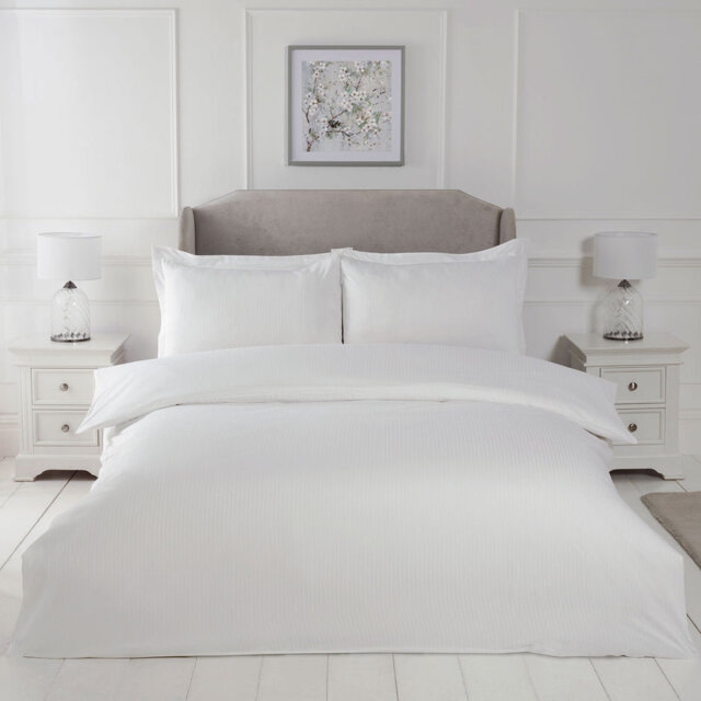 Satin Stripe White 210TC 100% Cotton Duvet Set Single