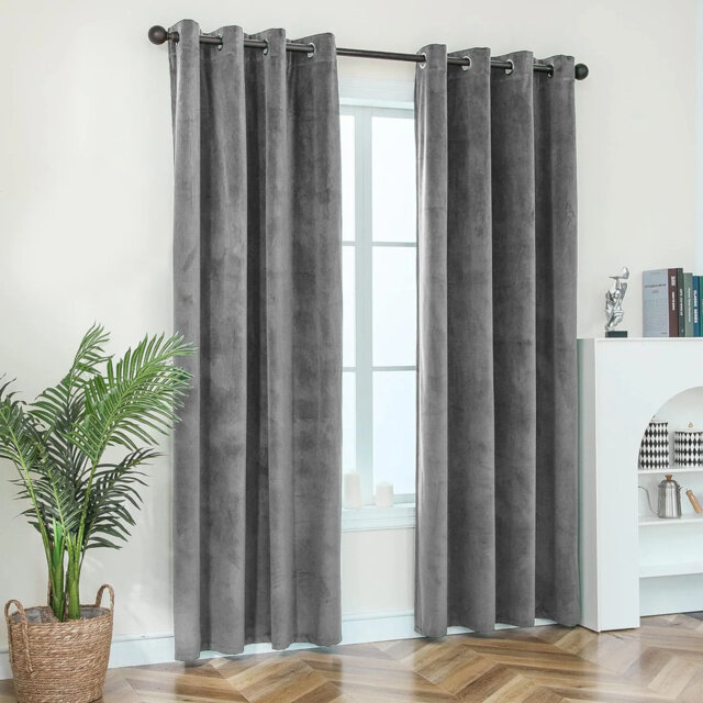 Crushed Velvet Eyelet Ready Made Thermal Drape & Curtain