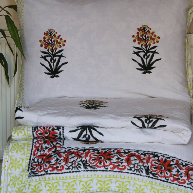 Honesdale Cotton Floral Bedspread with Pillowcases Included
