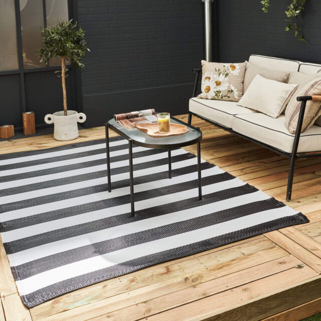 Rainbow Collection Outdoor Rug Modern Design in Black