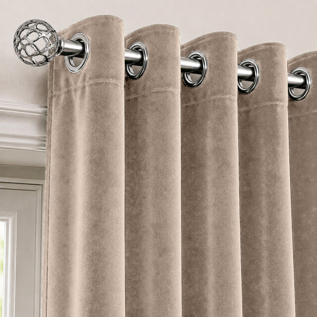 Single Curtain Panel