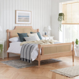 Chrishun Bed