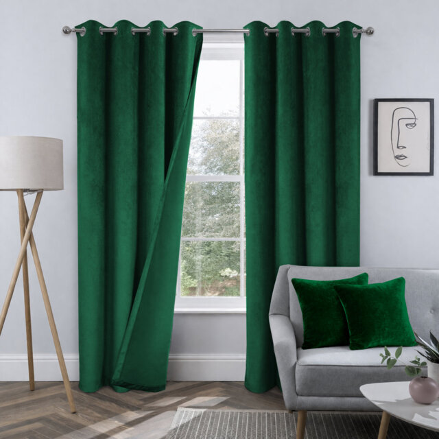 Crushed Velvet Eyelet Curtains with Matching Cushion Covers – Luxury Room Darkening Drapes Set