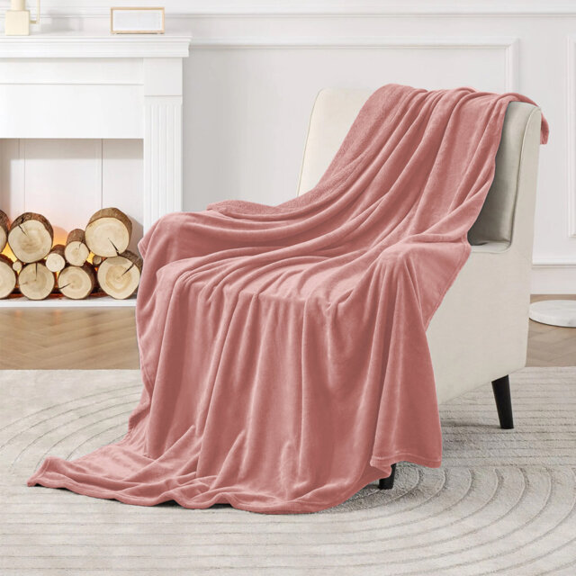 Ultra-Soft Mink Fleece Blanket - Plush, Lightweight & Warm - Cozy All-Season Throw For Bed & Sofa