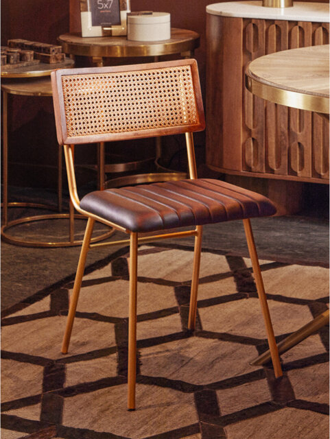48cm H Tufted Leather Upholstered Side Chair in Black, Gold