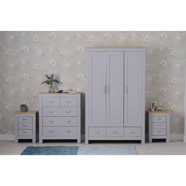 Susana 4 Piece Bedroom Set