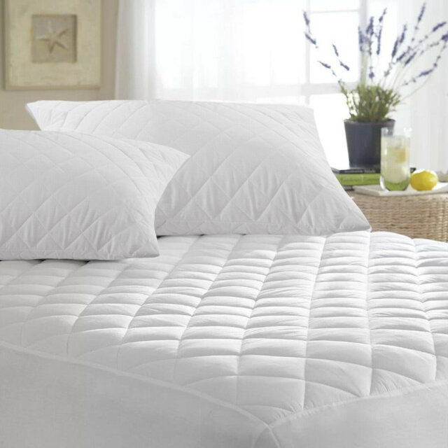 Plush Quilted Hypoallergenic Waterproof Mattress Protector - Deep Pocket & Breathable Mattress Cover