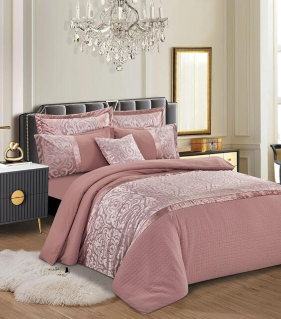 Anderea Damask Duvet Cover Set with Pillowcases Included