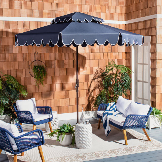 Outdoor Grant Tilt Market Umbrella