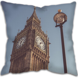 Deveraux Square Cushion